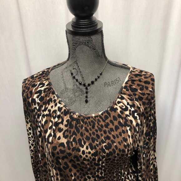 Dana Buchman Leopard Print Top Womens Sz Small Soft Stretchy Blouse Mob Wife - Picture 2 of 8